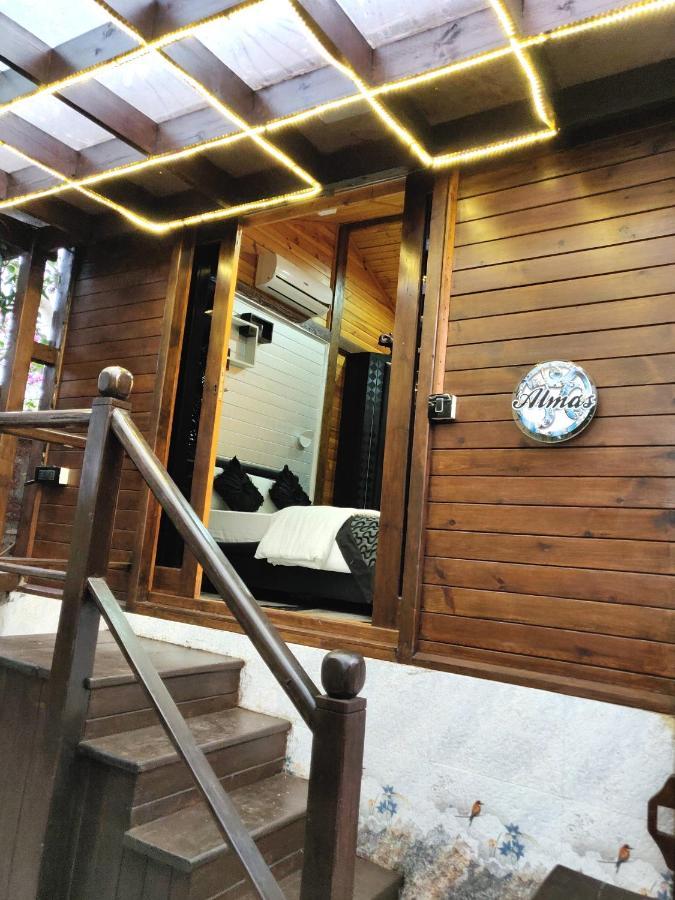 Rock Forest Goa Honeymoon Cottages Калангут Экстерьер фото
