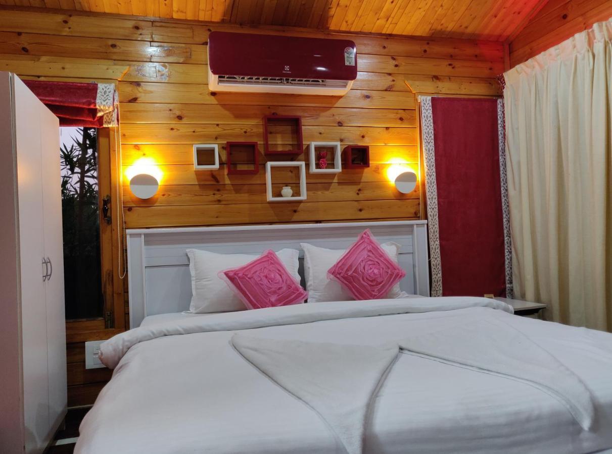 Rock Forest Goa Honeymoon Cottages Калангут Экстерьер фото